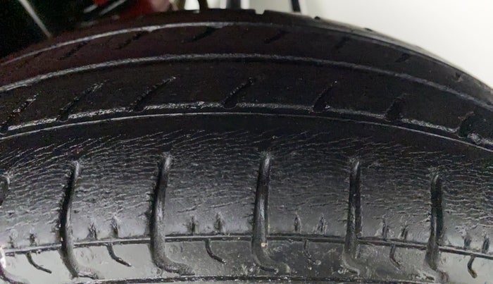 2015 Maruti Alto 800 LXI, Petrol, Manual, 31,059 km, Right Rear Tyre Tread
