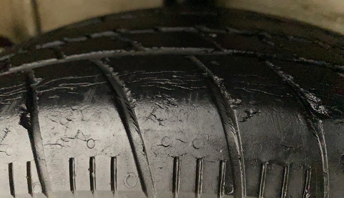 2015 Maruti Celerio ZXI, Petrol, Manual, 33,061 km, Right Rear Tyre Tread