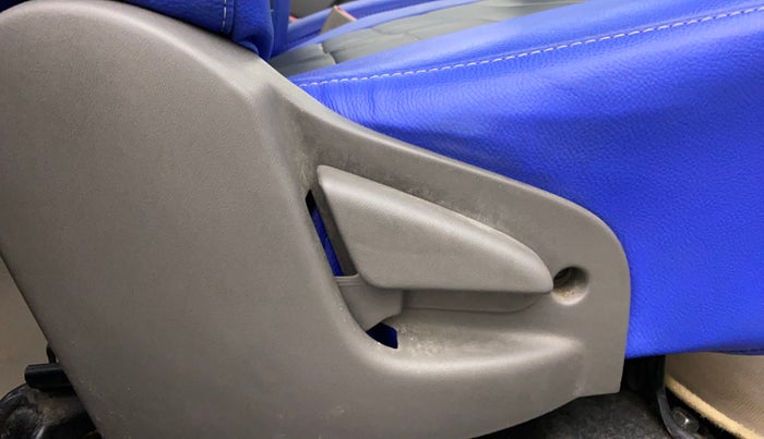 2015 Datsun Go T, Petrol, Manual, 34,437 km, Driver Side Adjustment Panel