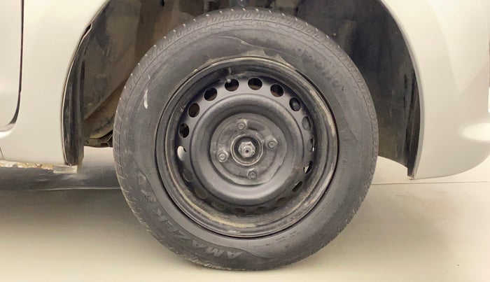 2015 Datsun Go T, Petrol, Manual, 34,437 km, Right Front Wheel