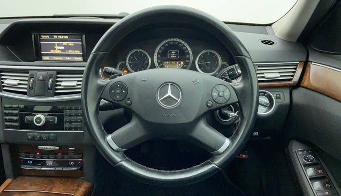 2013 Mercedes Benz E Class E 220 CDI ELEGANCE, Diesel, Automatic, 53,674 km, Steering Wheel Close Up