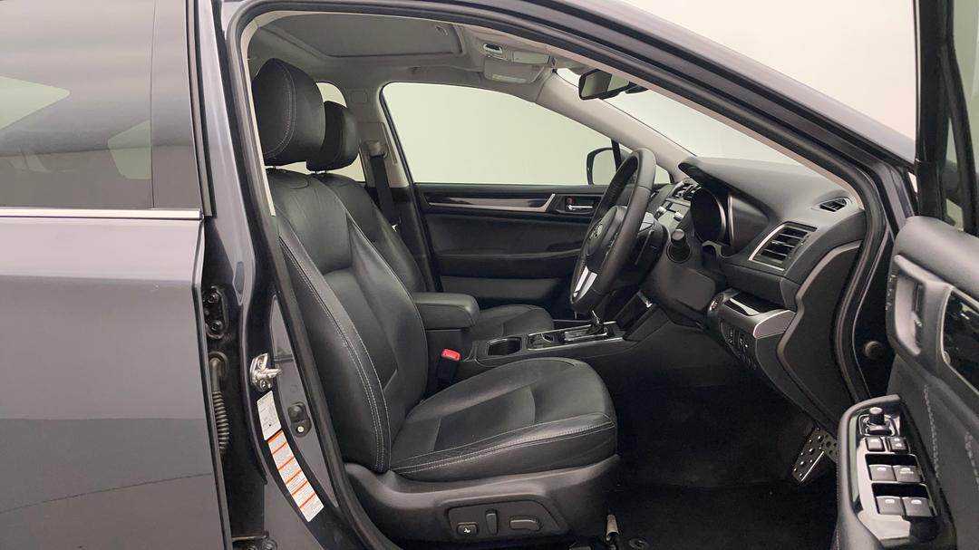 2016 Subaru Liberty 2.5i Premium, Automatic, 151267 km, Right Side Front Door Cabin View