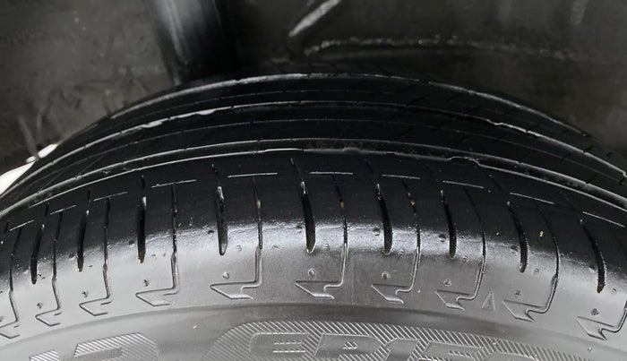2018 Honda Amaze 1.2L I-VTEC S, Petrol, Manual, 45,977 km, Right Rear Tyre Tread