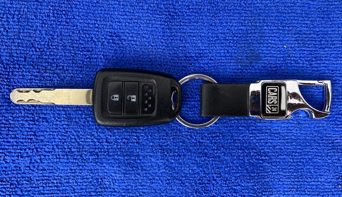 2018 Honda Amaze 1.2L I-VTEC S, Petrol, Manual, 45,977 km, Key Close Up