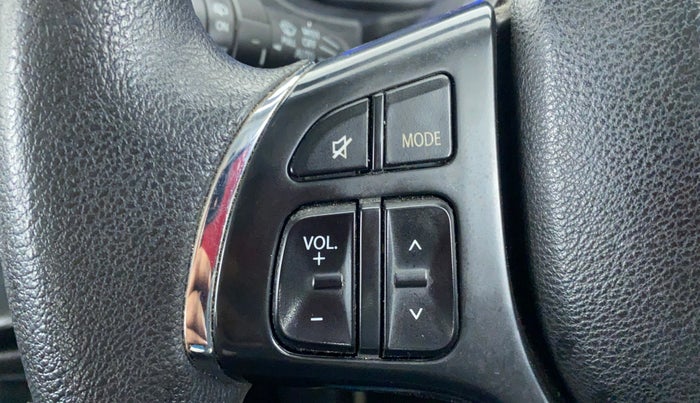 2018 Maruti Vitara Brezza ZDI + AMT, Diesel, Automatic, 58,154 km, Steering wheel - Sound system control not functional