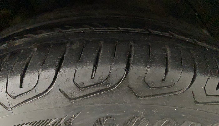 2016 Honda City 1.5L I-VTEC V MT, Petrol, Manual, 50,488 km, Left Rear Tyre Tread