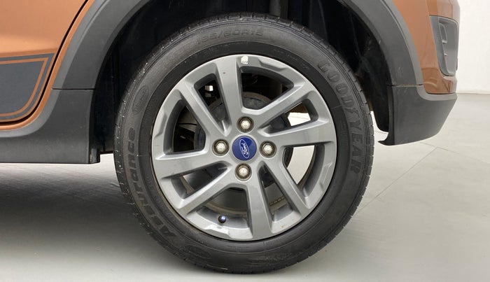 2018 Ford FREESTYLE TITANIUM 1.5 TDCI, Diesel, Manual, 32,240 km, Left Rear Wheel