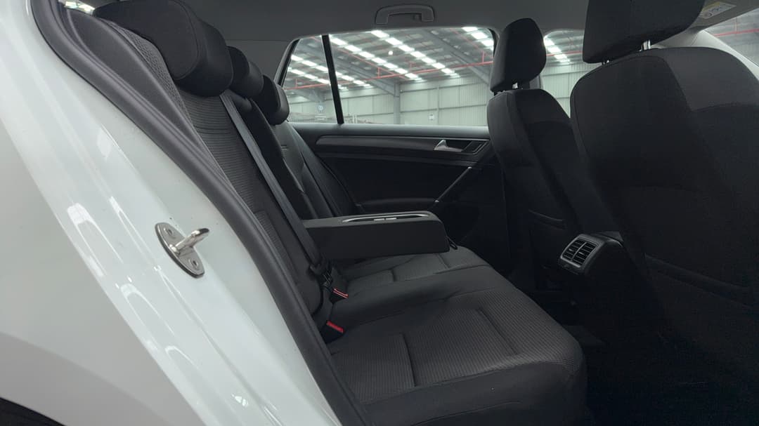 2018 Volkswagen Golf 110 Tsi Comfortline, Automatic, 90794 km, Right Side Rear Door Cabin View