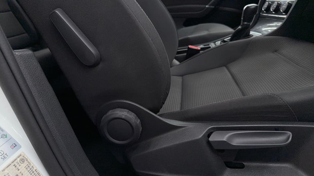 2018 Volkswagen Golf 110 Tsi Comfortline, Automatic, 90794 km, Drivers Side Adjustment Panel