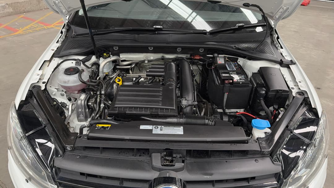 2018 Volkswagen Golf 110 Tsi Comfortline, Automatic, 90794 km, Open Bonnet (Engine)