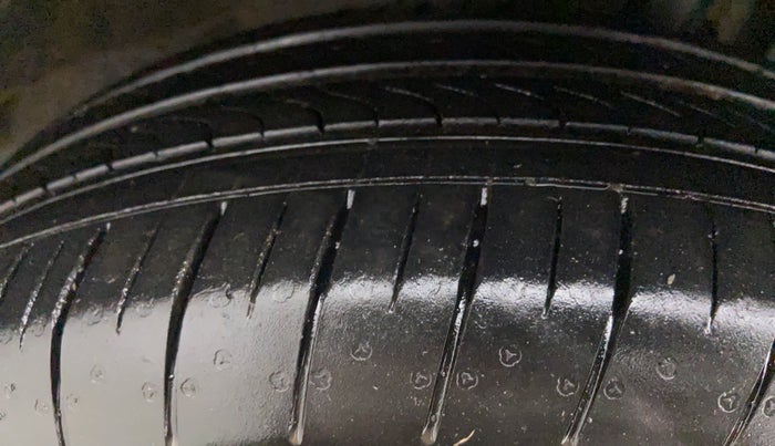 2018 Honda Jazz 1.2 V MT, Petrol, Manual, 23,613 km, Right Front Tyre Tread