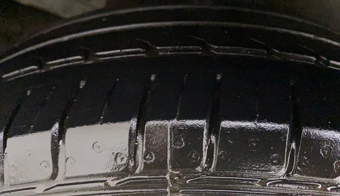 2018 Honda Jazz 1.2 V MT, Petrol, Manual, 23,613 km, Right Rear Tyre Tread