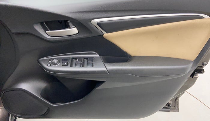 2018 Honda Jazz 1.2 V MT, Petrol, Manual, 23,613 km, Driver Side Door Panels Control