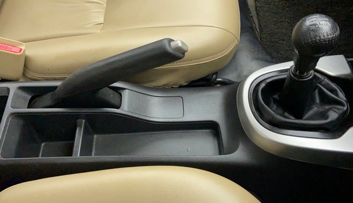 2018 Honda Jazz 1.2 V MT, Petrol, Manual, 23,613 km, Gear Lever