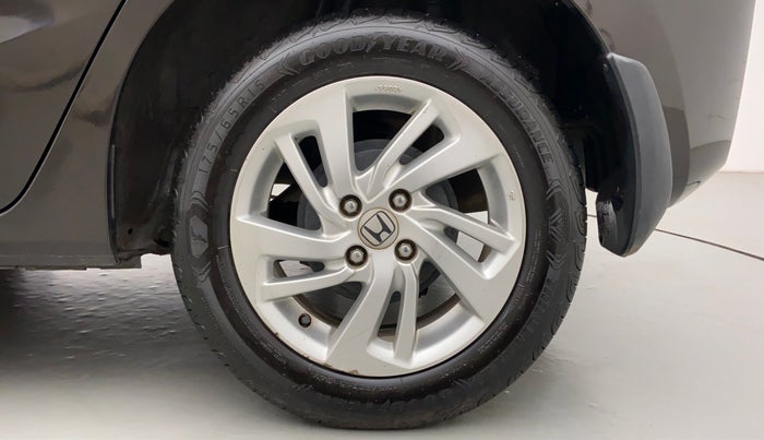2018 Honda Jazz 1.2 V MT, Petrol, Manual, 23,613 km, Left Rear Wheel