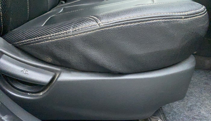 2018 Hyundai Grand i10 MAGNA 1.2 KAPPA VTVT, Petrol, Manual, 54,583 km, Driver Side Adjustment Panel