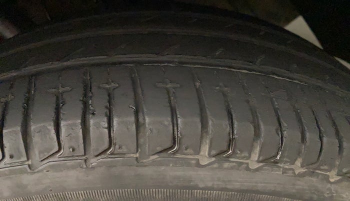 2019 Tata TIGOR XZ PLUS PETROL, CNG, Manual, 29,348 km, Left Rear Tyre Tread
