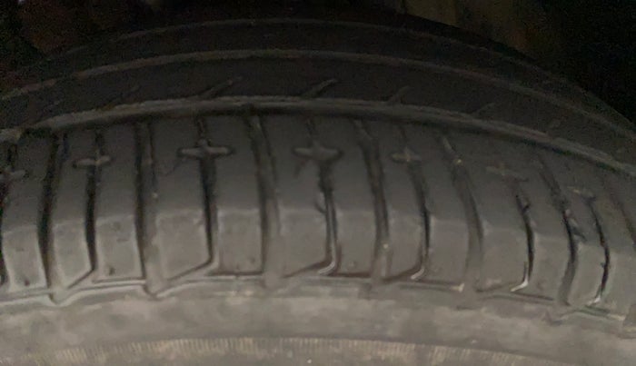 2019 Tata TIGOR XZ PLUS PETROL, CNG, Manual, 29,348 km, Left Front Tyre Tread