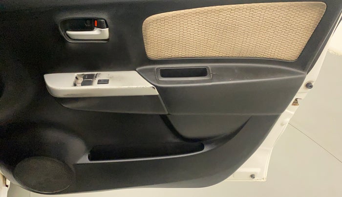 2018 Maruti Wagon R 1.0 LXI CNG, CNG, Manual, 91,514 km, Driver Side Door Panels Control