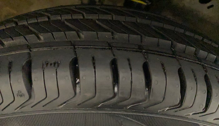 2018 Maruti Wagon R 1.0 LXI CNG, CNG, Manual, 91,514 km, Right Rear Tyre Tread