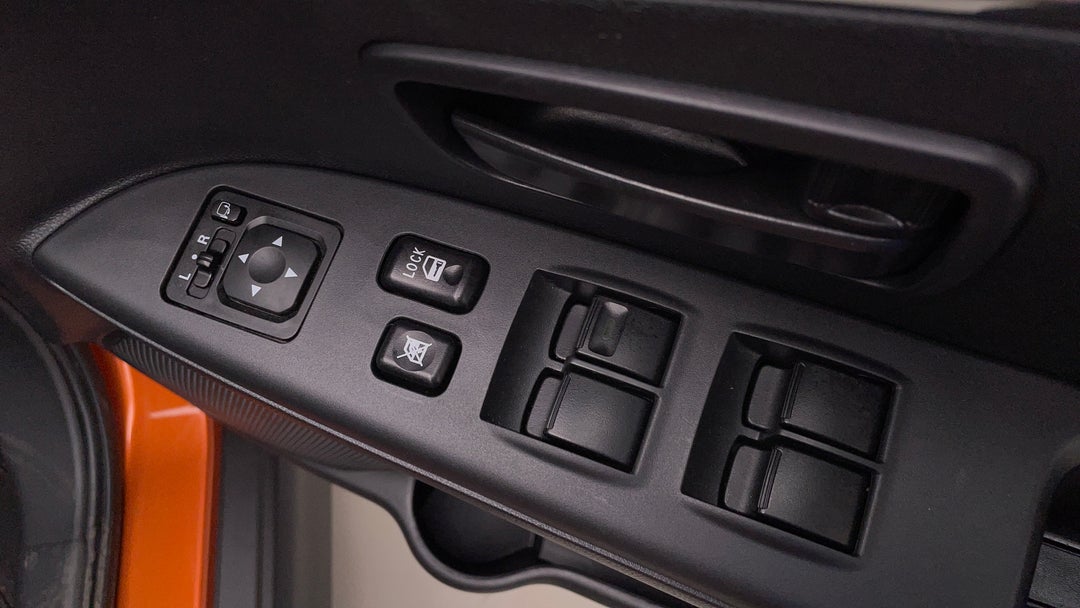 2022 Mitsubishi ASX Mr (2wd), Automatic, 21983 km, Drivers Side Door Panel Controls