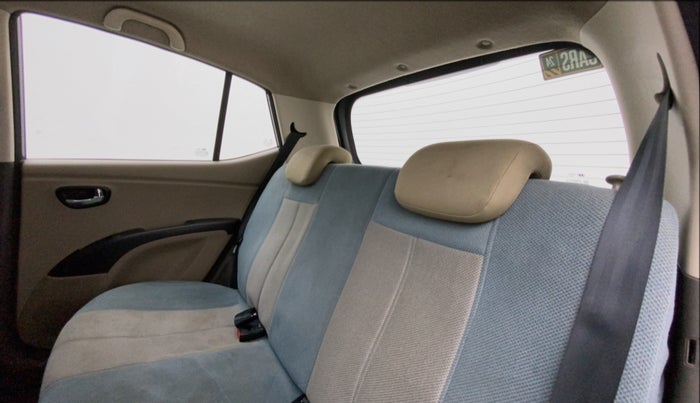 2012 Hyundai i10 SPORTZ 1.2, Petrol, Manual, 67,506 km, Right Side Rear Door Cabin