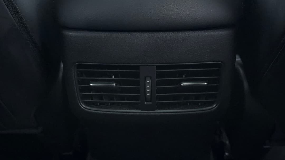 2020 Mazda Mazda3 G25 Astina, Automatic, 63844 km, Rear A/C Vent