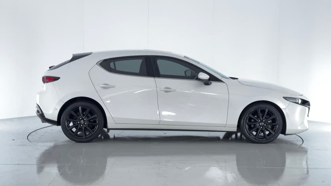 2020 Mazda Mazda3 G25 Astina, Automatic, 63844 km, Right Side View