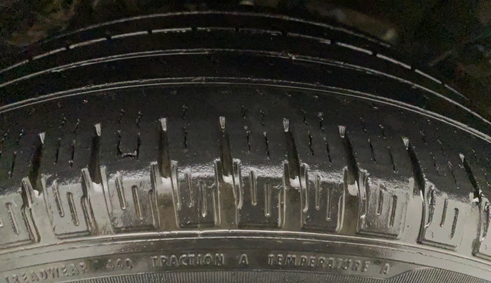 2015 Nissan Terrano XL (P), Petrol, Manual, 82,883 km, Right Front Tyre Tread