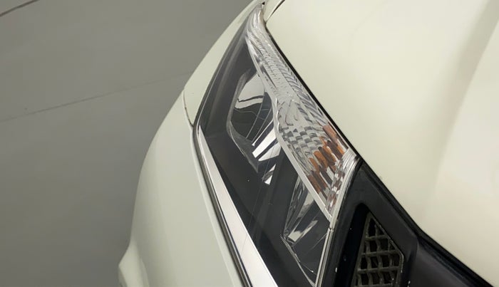 2015 Nissan Terrano XL (P), Petrol, Manual, 82,883 km, Right headlight - Minor scratches