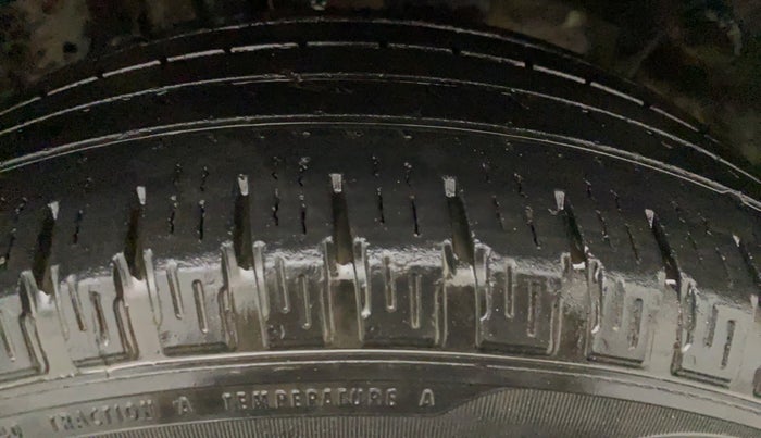 2015 Nissan Terrano XL (P), Petrol, Manual, 82,883 km, Left Front Tyre Tread