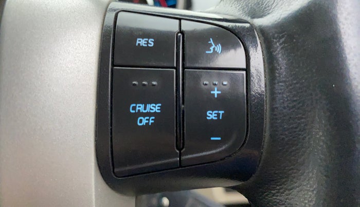 2016 Mahindra XUV500 W10 AT FWD, Diesel, Automatic, 94,738 km, Adaptive Cruise Control
