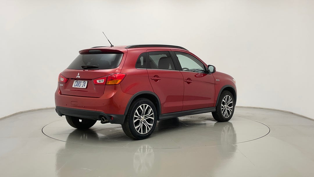 Right Back Diagonal (45- Degree) View