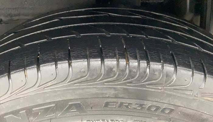 2018 Toyota YARIS V MT, Petrol, Manual, 16,676 km, Left Rear Tyre Tread