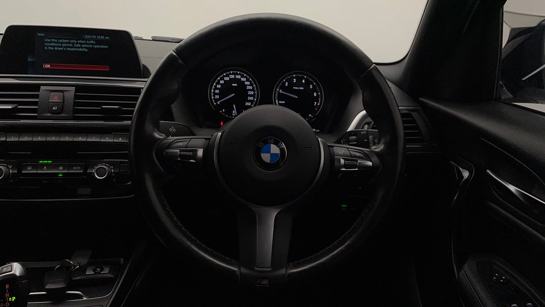 2018 BMW 1 18i Sport Line, Automatic, 130330 km, Steering Wheel Close-up