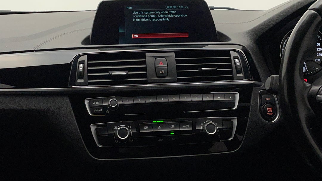 2018 BMW 1 18i Sport Line, Automatic, 130330 km, Infotainment System