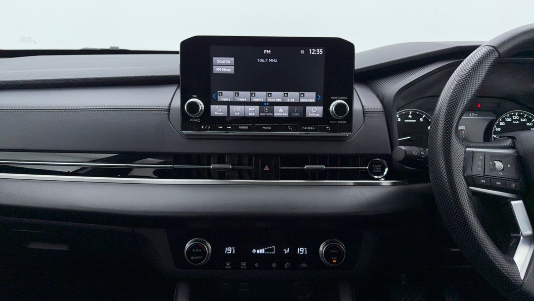 2023 Mitsubishi Outlander Es 7 Seat (2wd), Automatic, 57019 km, Center Console