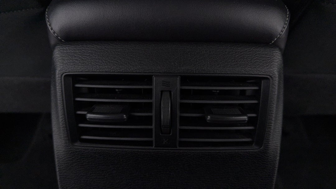 2023 Mitsubishi Outlander Es 7 Seat (2wd), Automatic, 57019 km, Rear A/C Vent