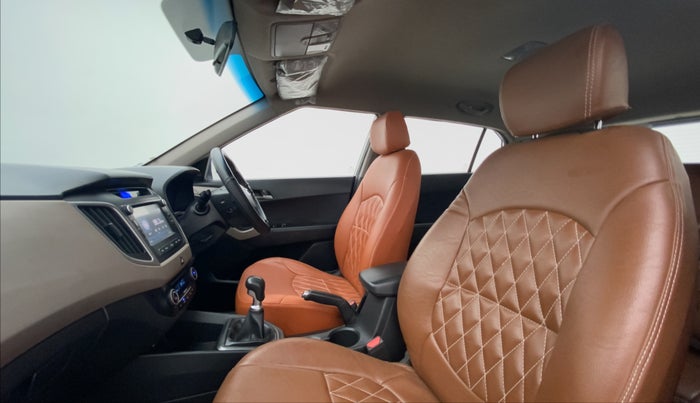 2016 Hyundai Creta 1.6 SX PLUS DIESEL, Diesel, Manual, 37,932 km, Right Side Front Door Cabin View
