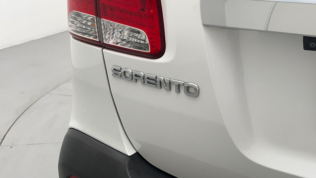 2012 Kia Sorento Crdi, Automatic, 133053 km, Badge (Boot Left Side)
