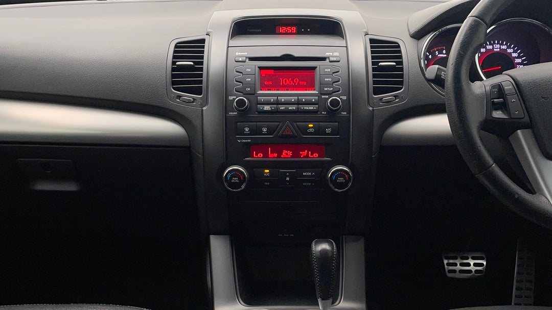 2012 Kia Sorento Crdi, Automatic, 133053 km, Center Console
