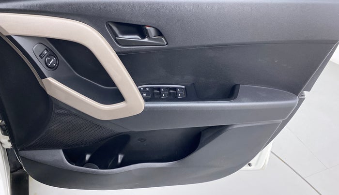 2017 Hyundai Creta E PLUS 1.6 PETROL, Petrol, Manual, 54,890 km, Driver Side Door Panels Control