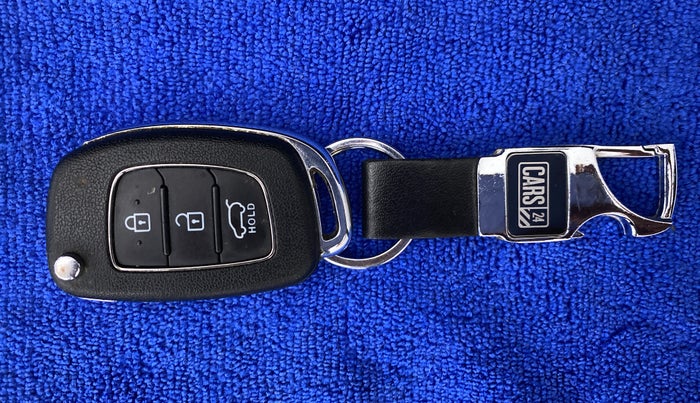 2017 Hyundai Creta E PLUS 1.6 PETROL, Petrol, Manual, 54,890 km, Key Close Up