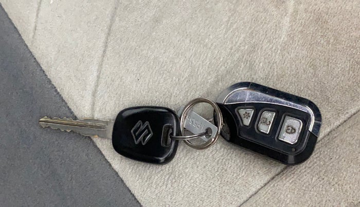2011 Maruti Ritz VXI, Petrol, Manual, 81,162 km, Lock system - Remote key not functional