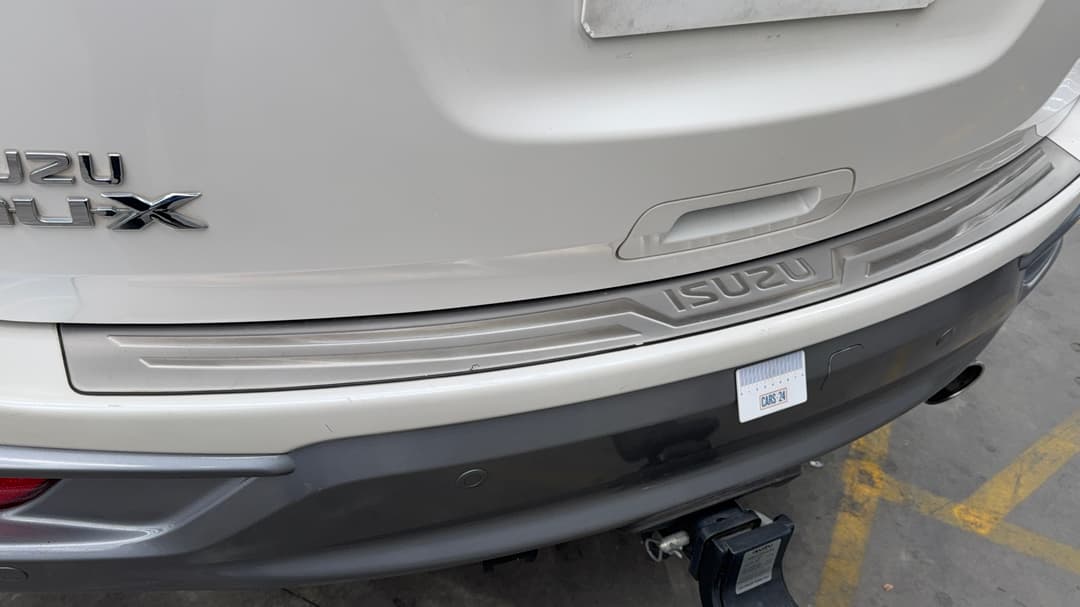 Bumper Rear Scuff