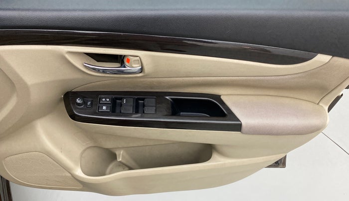 2014 Maruti Ciaz ZXI AMT, Petrol, Automatic, 82,635 km, Driver Side Door Panels Control