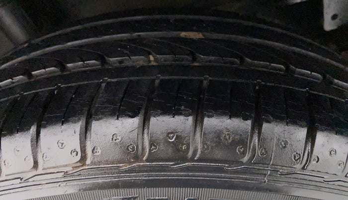 2017 Honda Jazz VX  1.2, Petrol, Manual, 15,768 km, Left Front Tyre Tread