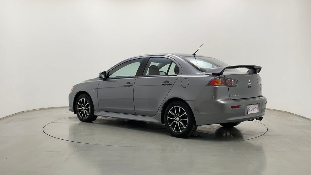 Left Back Diagonal (45- Degree) View