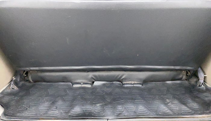 2014 Maruti Eeco 7 STR, Petrol, Manual, 47,079 km, Boot Inside