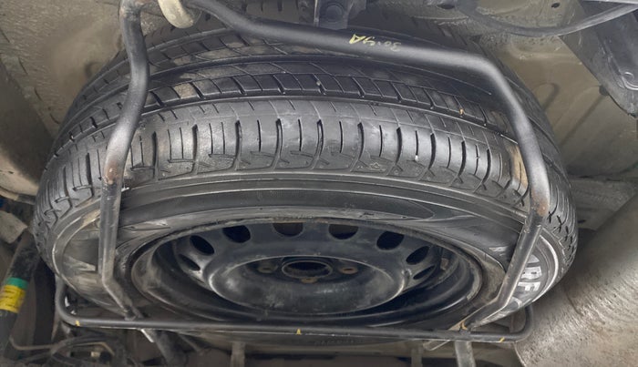 2014 Maruti Ertiga VXI CNG, CNG, Manual, 92,692 km, Spare Tyre